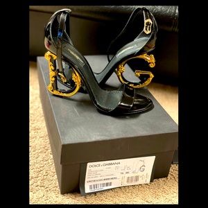 Dolce & Gabbana Sculpted heel